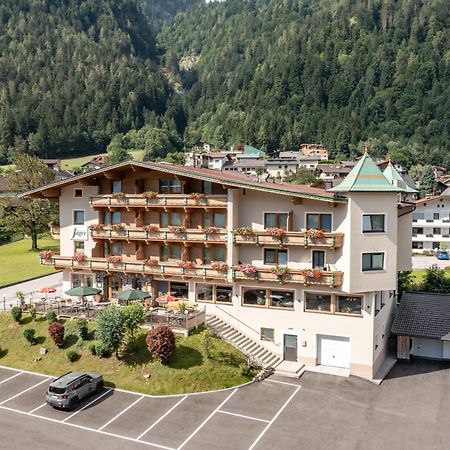Hotel Gasthof Jäger Schlitters Exterior foto