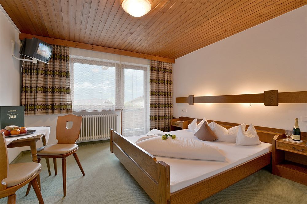 Hotel Gasthof Jäger Schlitters Exterior foto
